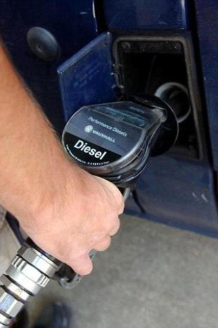 Auton polttoainetalous: laitteet ja arvostelut