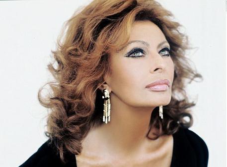 Hollywood-kauneuden salaisuus: Sophia Loren nuorentava naamio