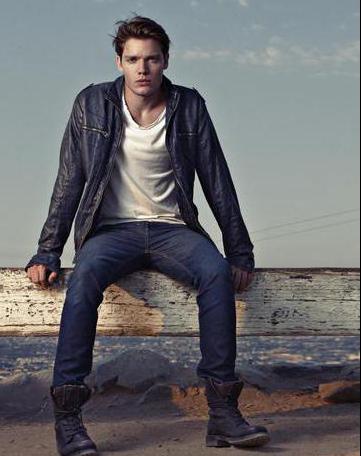 Dominic Sherwood Elokuvat