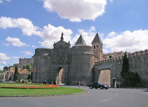 Espanja, Toledo. Kaupunki keskellä maata