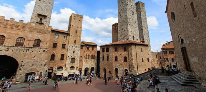 San Gimignano, Italia: yksityiskohtainen kuvaus, nähtävyydet ja arvostelut