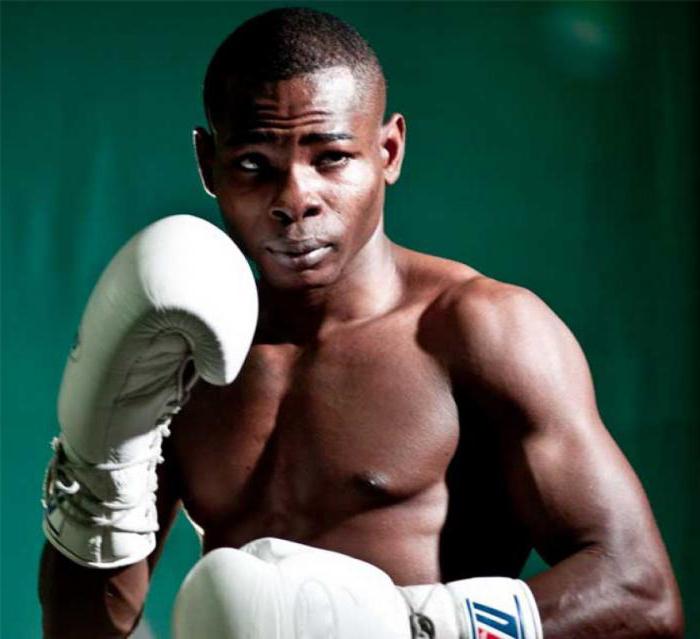 Guillermo Rigondeaux taistelee